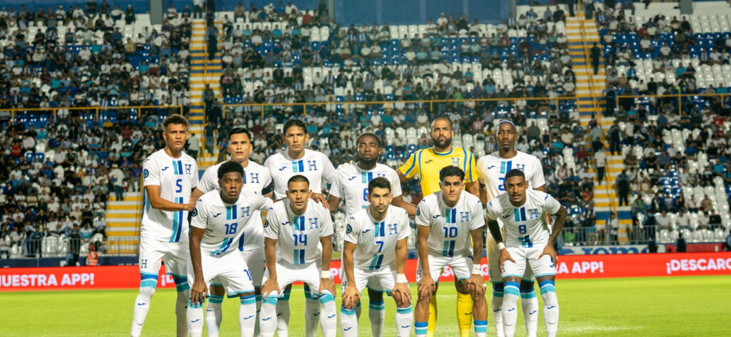Honduras perdió en casa ante Surinam y ahora deberá vencer a Jamaica de visita.