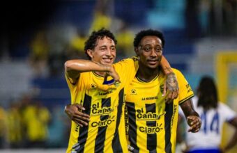 Real Espana lider del futbol de Honduras.