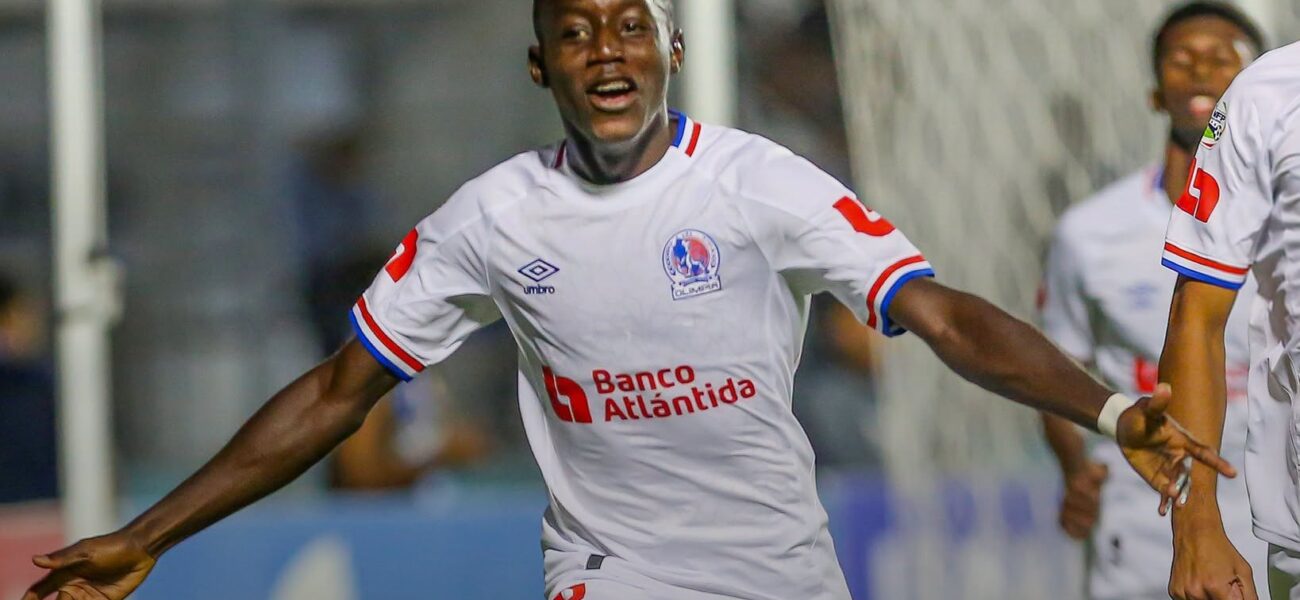 Olimpia lider en Honduras
