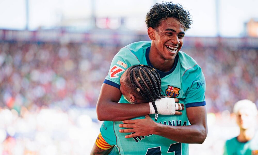 Lamine Yamal celebra su doblete en la victoria del Barcelona ante Levante