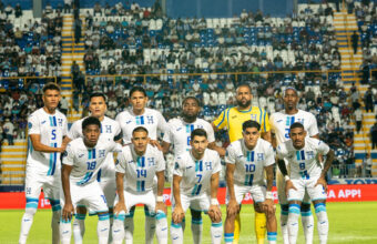 Honduras perdió en casa ante Surinam y ahora deberá vencer a Jamaica de visita.